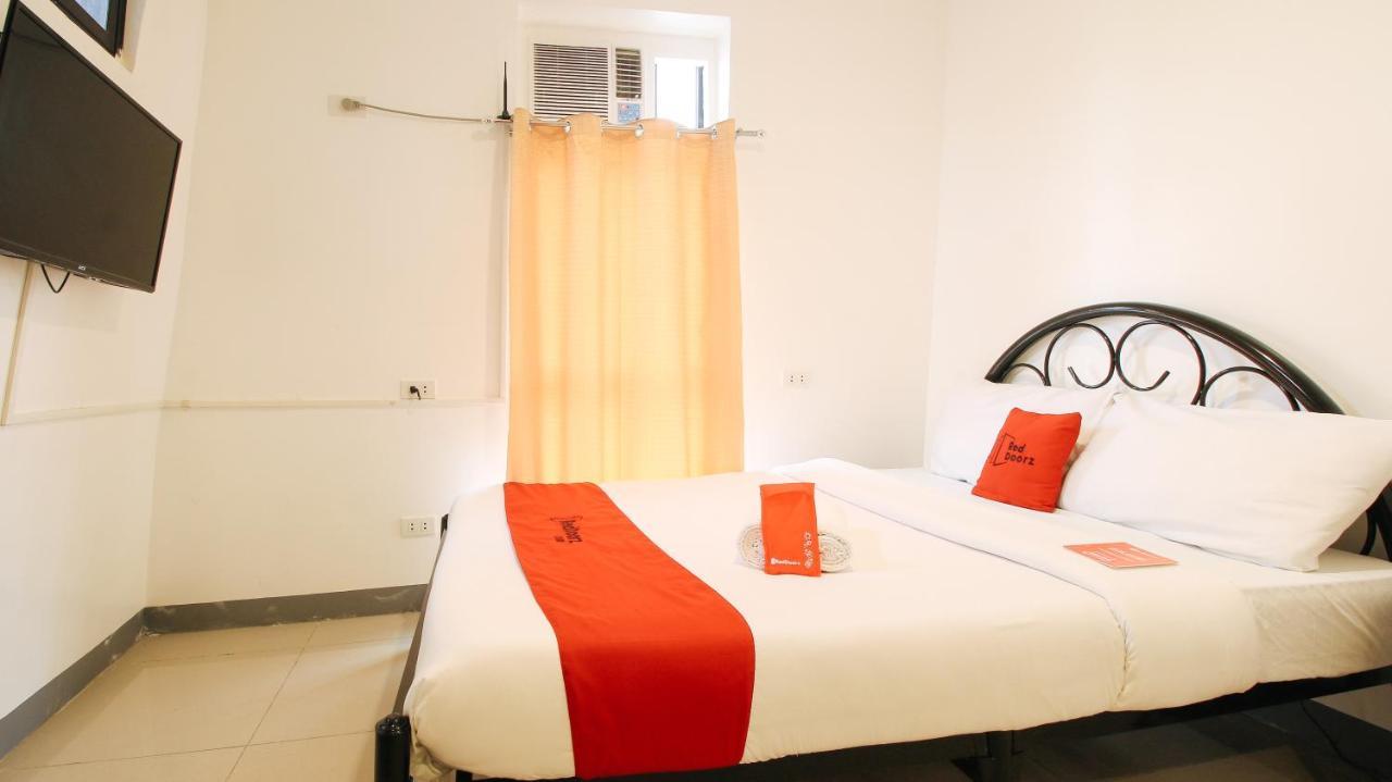 Reddoorz Plus @ Jardin Suites Guadalupe Nuevo Mandaluyong Buitenkant foto