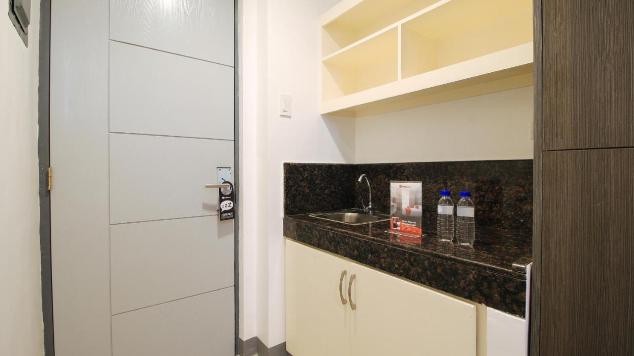 Reddoorz Plus @ Jardin Suites Guadalupe Nuevo Mandaluyong Buitenkant foto