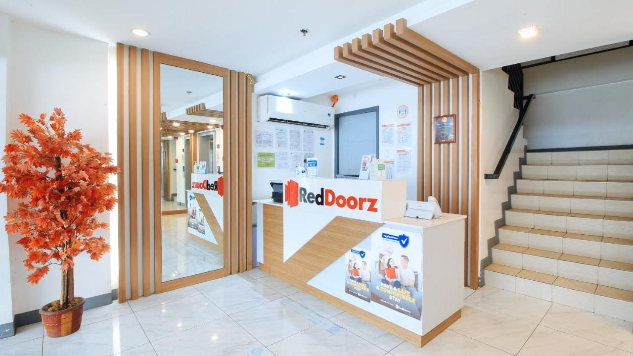 Reddoorz Plus @ Jardin Suites Guadalupe Nuevo Mandaluyong Buitenkant foto