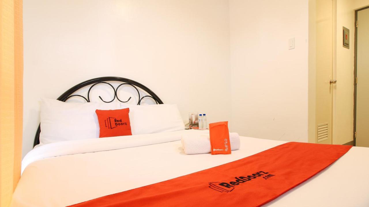 Reddoorz Plus @ Jardin Suites Guadalupe Nuevo Mandaluyong Buitenkant foto