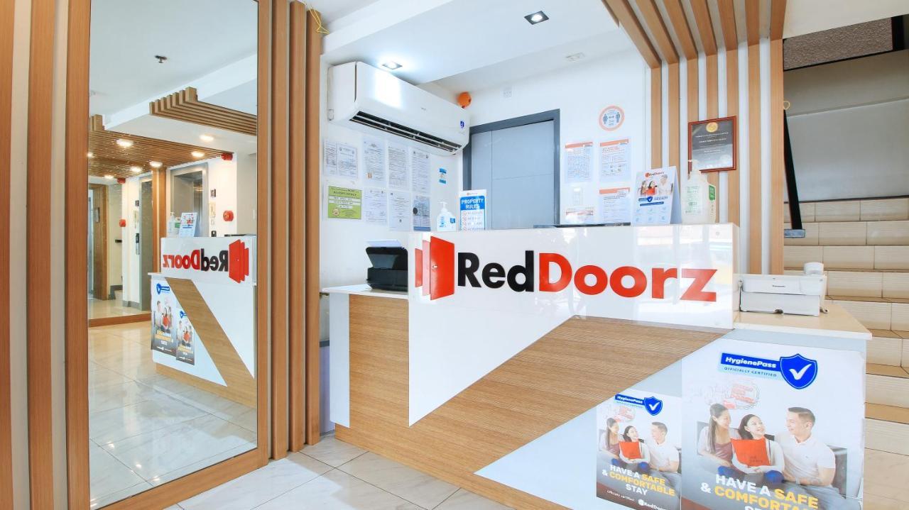 Reddoorz Plus @ Jardin Suites Guadalupe Nuevo Mandaluyong Buitenkant foto