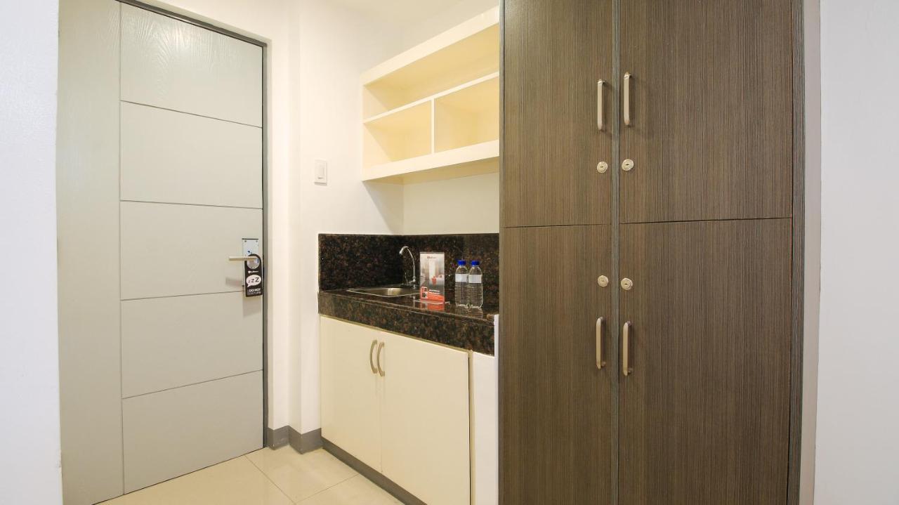 Reddoorz Plus @ Jardin Suites Guadalupe Nuevo Mandaluyong Buitenkant foto